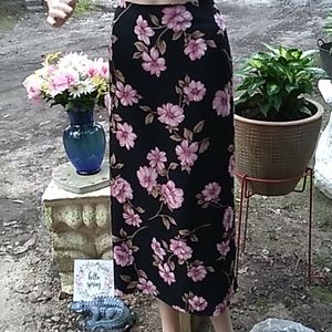 Plus "I.N.Studio" black/pink flower skirt w/slit